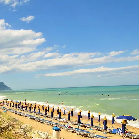 Attico Solare Fronte Mare アパート *