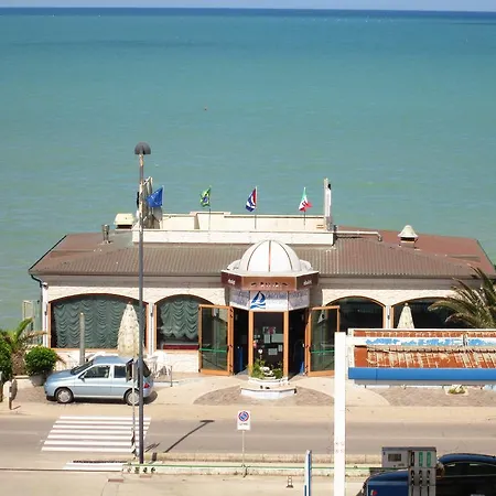 Apartment Attico Solare Fronte Mare *
